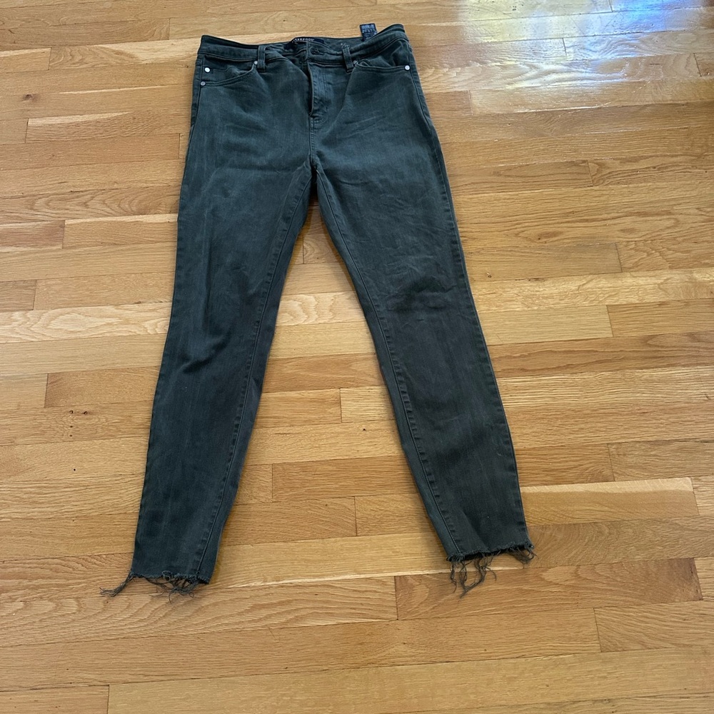 Women's Black Frayed Hem Jeans